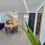 Villa Serendipity House