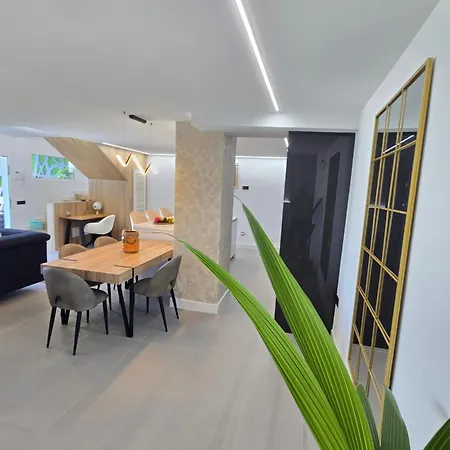 וילה Serendipity House