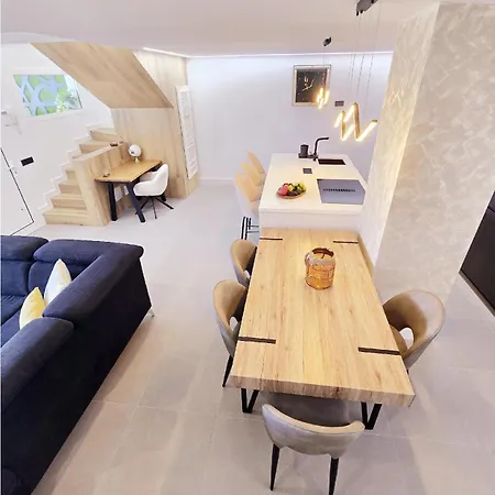 וילה Serendipity House *